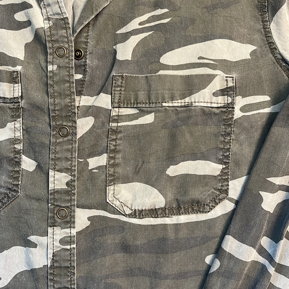 Camo Button Up - Picture 3 of 6